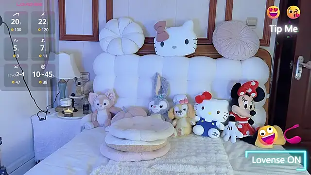 Unique-yiyi online show from January 19, 2025, 6:21 pm