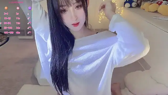 Unique-yiyi online show from October 21, 2025, 4:30 pm