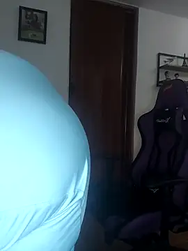 milf venus online show from October 12, 2025, 9:03 pm