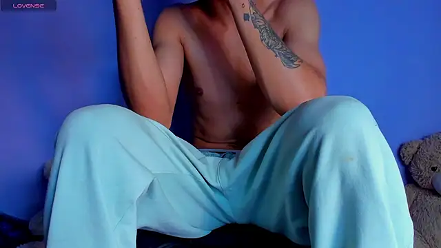 Snapshot of BIG_cockpether chatting on November 3, 2025, 10:38 am BIG cockpether online show from November 3, 2025, 10:38 am