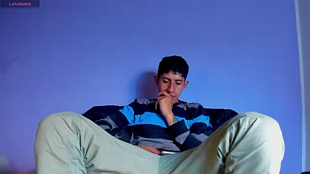 Snapshot of BIG_cockpether chatting on December 16, 2025, 11:04 am BIG cockpether online show from December 16, 2025, 11:04 am