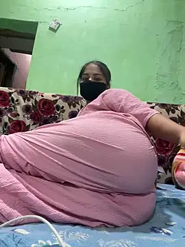 Snapshot of Black_Glow chatting on March 18, 2025, 2:37 pm Black Glow online show from March 18, 2025, 2:37 pm