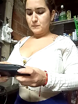 Snapshot of alexax0 chatting on March 14, 2025, 1:37 am alexax0 online show from March 14, 2025, 1:37 am