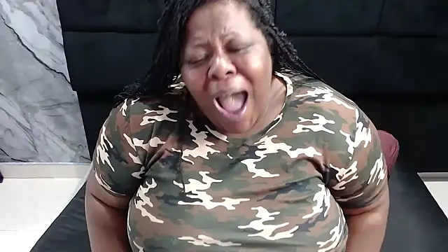 rocio bbw  online show from October 4, 2025, 1:03 am