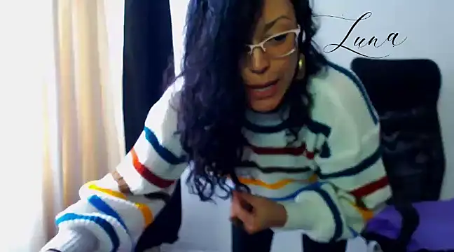 Lunavega1 online show from March 17, 2025, 7:26 pm