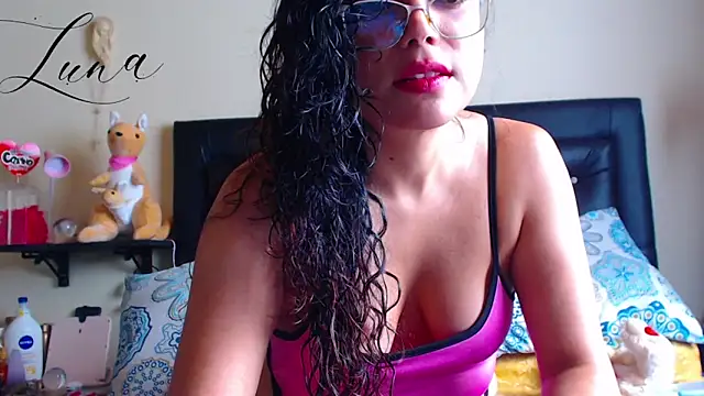 Snapshot of Lunavega1 chatting on June 5, 2026, 4:56 pm Lunavega1 online show from June 5, 2026, 4:56 pm