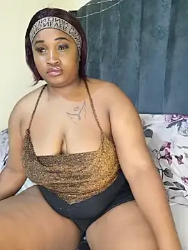 TheeNicole online show from April 18, 2026, 2:21 pm