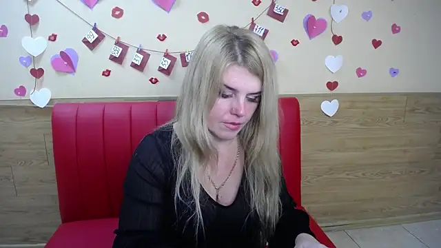 Snapshot of Julya_Barbi chatting on February 12, 2025, 12:01 pm Julya Barbi online show from February 12, 2025, 12:01 pm