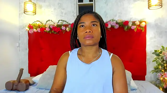 Snapshot of SilvannaFit chatting on November 7, 2025, 12:05 pm SilvannaFit online show from November 7, 2025, 12:05 pm