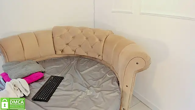 khloeblake online show from January 25, 2025, 10:51 am