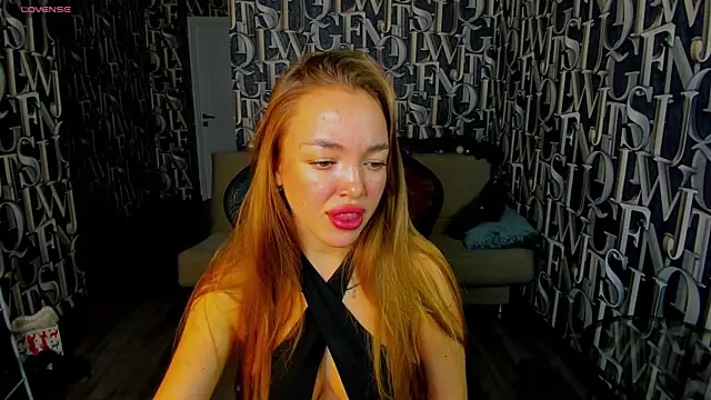 Snapshot of Christy_Little chatting on December 29, 2024, 8:00 am Christy Little online show from December 29, 2024, 8:00 am