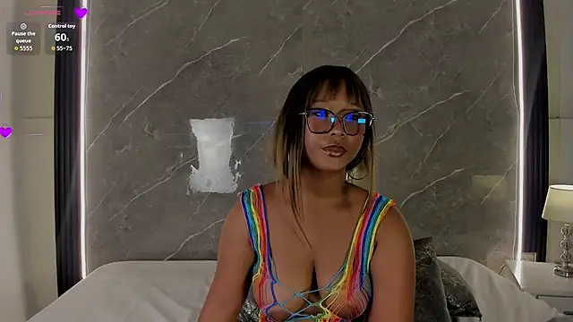 RachellEbony online show from May 13, 2026, 1:19 pm