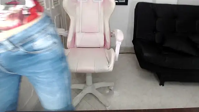 Snapshot of ariana_crazzy chatting on January 15, 2025, 3:11 am ariana crazzy online show from January 15, 2025, 3:11 am