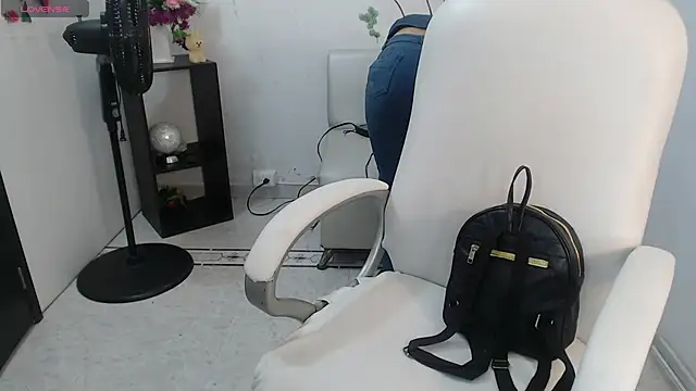 Snapshot of ariana_crazzy chatting on January 28, 2025, 5:14 pm ariana crazzy online show from January 28, 2025, 5:14 pm