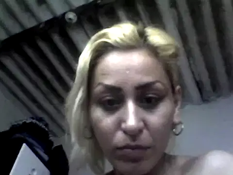 Snapshot of ariana_crazzy chatting on March 11, 2025, 8:30 am ariana crazzy online show from March 11, 2025, 8:30 am