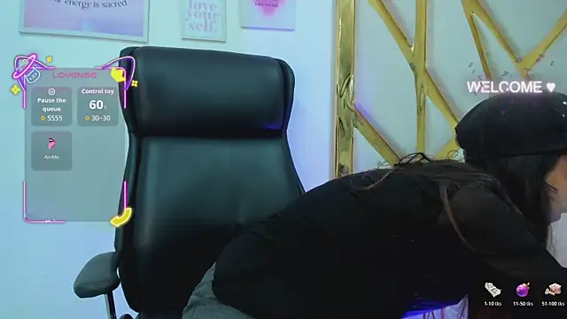 Goddess  Lilith online show from November 18, 2025, 2:50 am