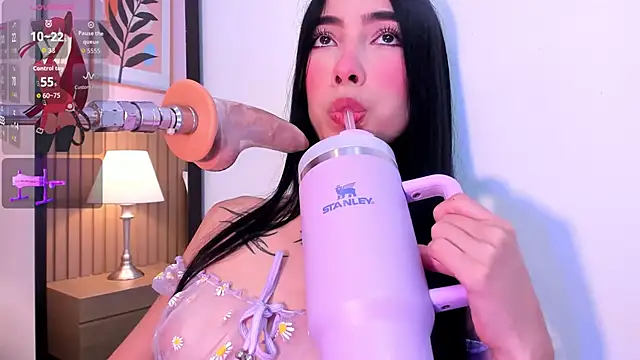 sexy mich 18 online show from March 7, 2026, 7:44 pm