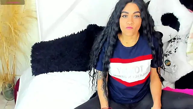 Snapshot of ScarlethNatasha chatting on October 21, 2025, 3:18 am ScarlethNatasha online show from October 21, 2025, 3:18 am