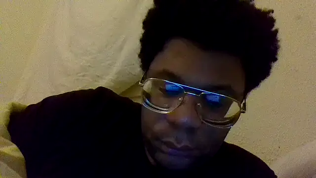 dvaughn3117 online show from April 3, 2026, 9:18 am