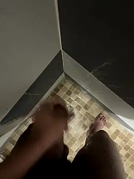 Snapshot of mylovetr1 chatting on October 12, 2025, 12:20 am mylovetr1 online show from October 12, 2025, 12:20 am