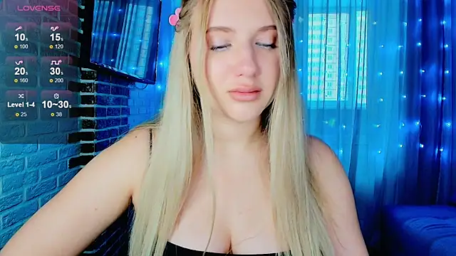 Evacadooo online show from October 7, 2025, 6:54 am