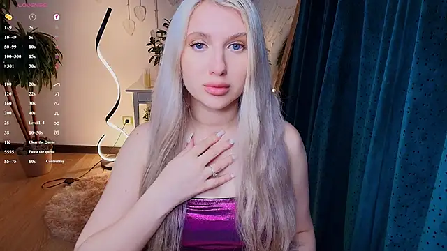 Evacadooo online show from May 6, 2026, 3:02 am