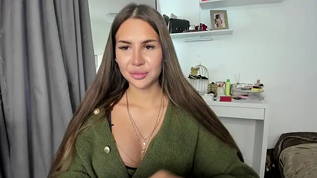 Snapshot of SuraMune chatting on March 11, 2025, 1:01 pm SuraMune online show from March 11, 2025, 1:01 pm