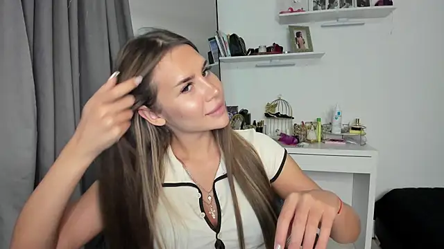 Snapshot of SuraMune chatting on March 19, 2025, 2:46 pm SuraMune online show from March 19, 2025, 2:46 pm