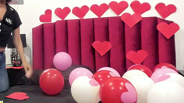 Snapshot of Violeta_Roa chatting on February 12, 2025, 1:16 pm Violeta Roa online show from February 12, 2025, 1:16 pm