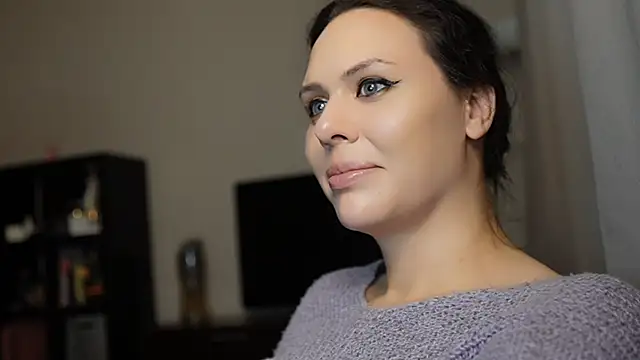 Snapshot of MollyCheiz chatting on December 14, 2024, 1:39 am MollyCheiz online show from December 14, 2024, 1:39 am