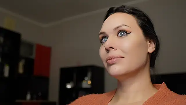 Snapshot of MollyCheiz chatting on December 16, 2024, 2:04 am MollyCheiz online show from December 16, 2024, 2:04 am