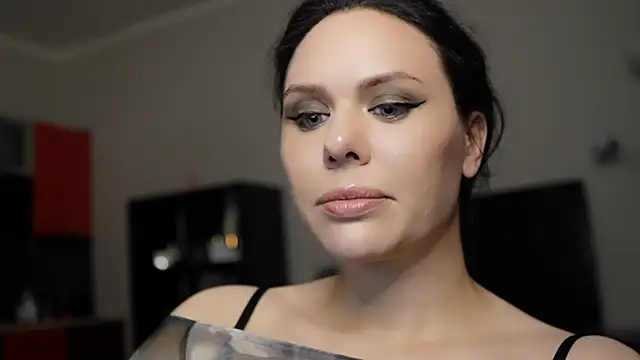 Snapshot of MollyCheiz chatting on December 18, 2024, 10:02 pm MollyCheiz online show from December 18, 2024, 10:02 pm