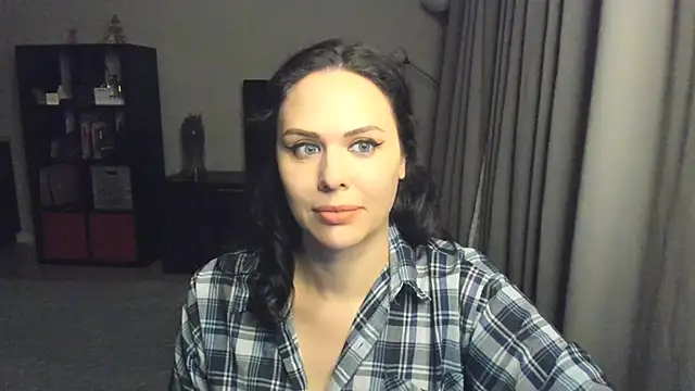 Snapshot of MollyCheiz chatting on January 17, 2025, 4:15 pm MollyCheiz online show from January 17, 2025, 4:15 pm