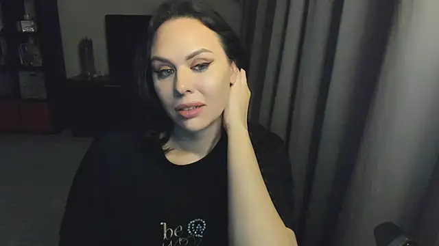 Snapshot of MollyCheiz chatting on September 25, 2025, 10:57 pm MollyCheiz online show from September 25, 2025, 10:57 pm