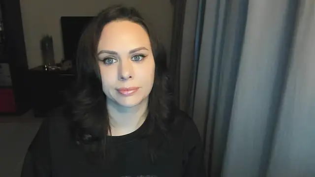 Snapshot of MollyCheiz chatting on October 27, 2025, 1:48 pm MollyCheiz online show from October 27, 2025, 1:48 pm