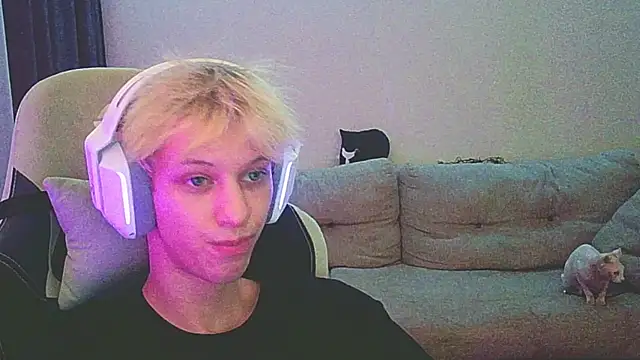 Ostin meow online show from December 22, 2024, 5:53 pm