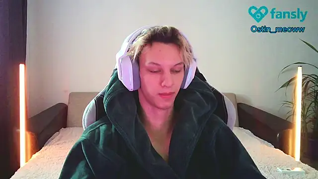 Ostin meow online show from February 3, 2025, 7:29 am