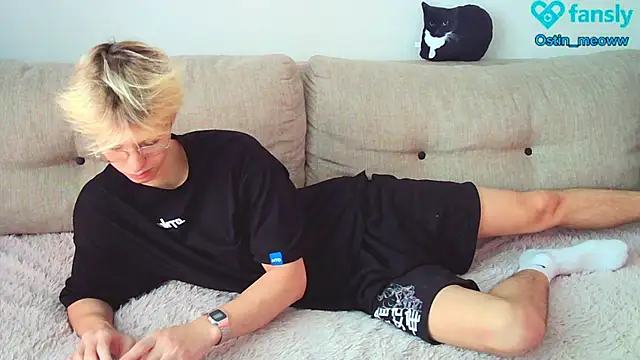 Ostin meow online show from February 11, 2025, 8:15 am