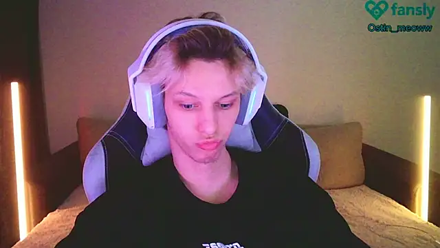 Ostin meow online show from February 15, 2025, 2:00 pm