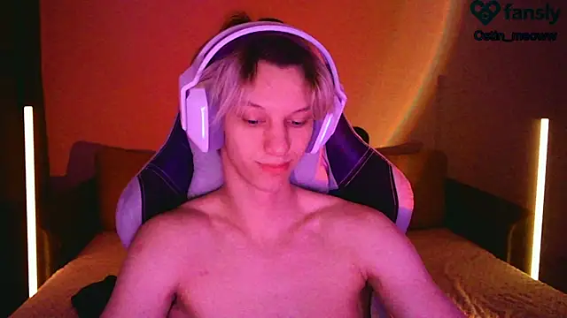 Ostin meow online show from March 14, 2025, 1:35 pm