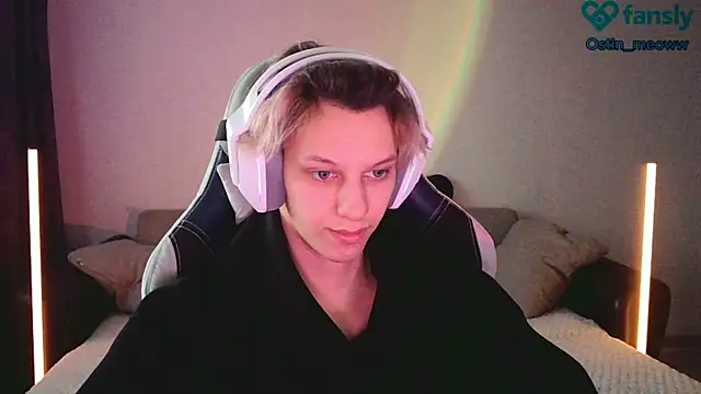 Ostin meow online show from March 16, 2025, 12:44 pm