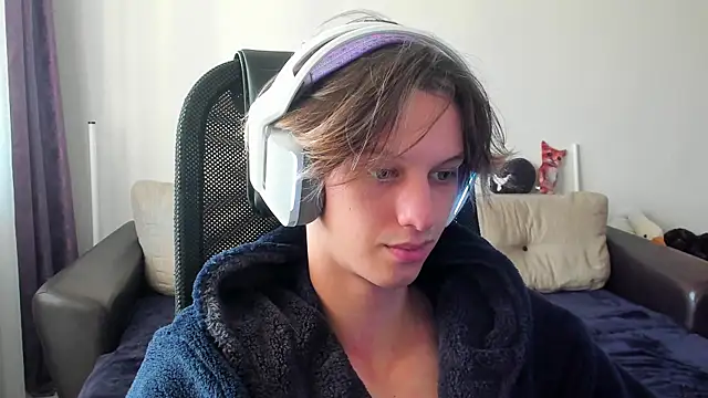 Ostin meow online show from October 30, 2025, 10:06 am