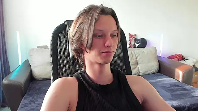 Snapshot of Ostin_meow chatting on June 14, 2026, 1:02 pm Ostin meow online show from June 14, 2026, 1:02 pm