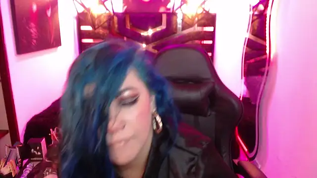 scarleth blue online show from May 5, 2026, 3:14 am