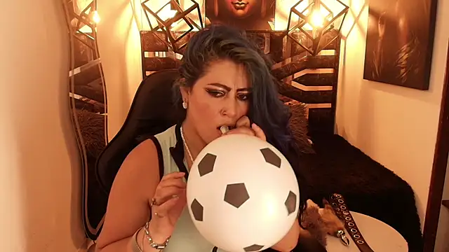 scarleth blue online show from July 3, 2026, 3:02 am