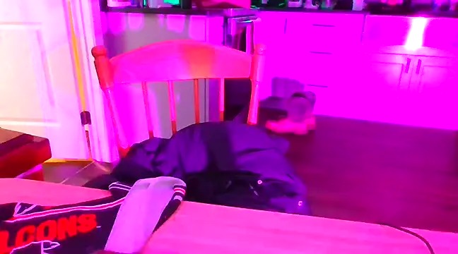 Snapshot of rickyslick123 chatting on December 15, 2024, 9:03 am rickyslick123 online show from December 15, 2024, 9:03 am