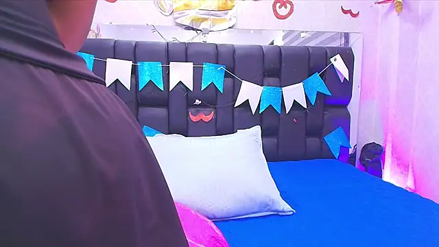 Snapshot of canela_oss chatting on September 27, 2025, 11:59 am canela oss online show from September 27, 2025, 11:59 am