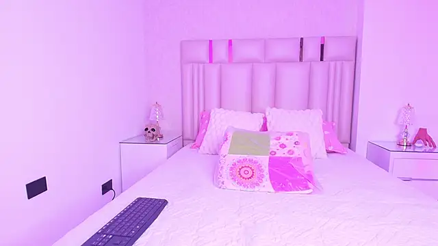 Snapshot of canela_oss chatting on November 1, 2025, 12:07 pm canela oss online show from November 1, 2025, 12:07 pm