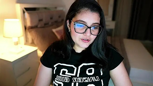 Camilaa bueno online show from January 10, 2026, 11:20 pm