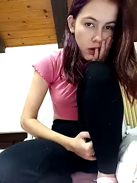 Snapshot of ella_grays chatting on December 19, 2024, 12:12 pm ella grays online show from December 19, 2024, 12:12 pm